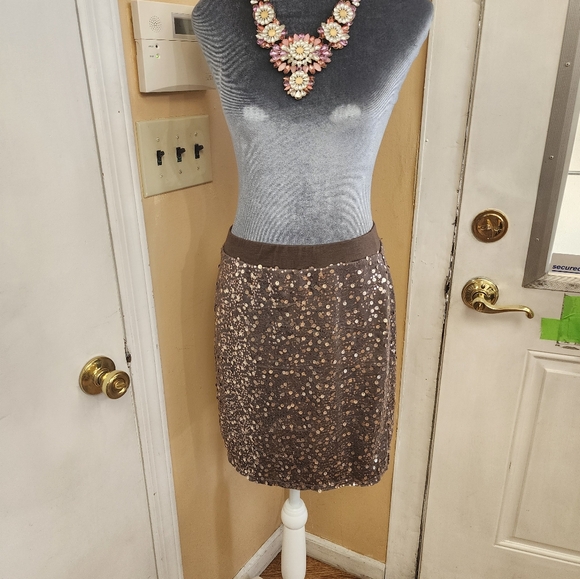 Gold Sequin Stretchy Bodycon Mini Skirt | Color: Gold | Size:M - Picture 3 of 4